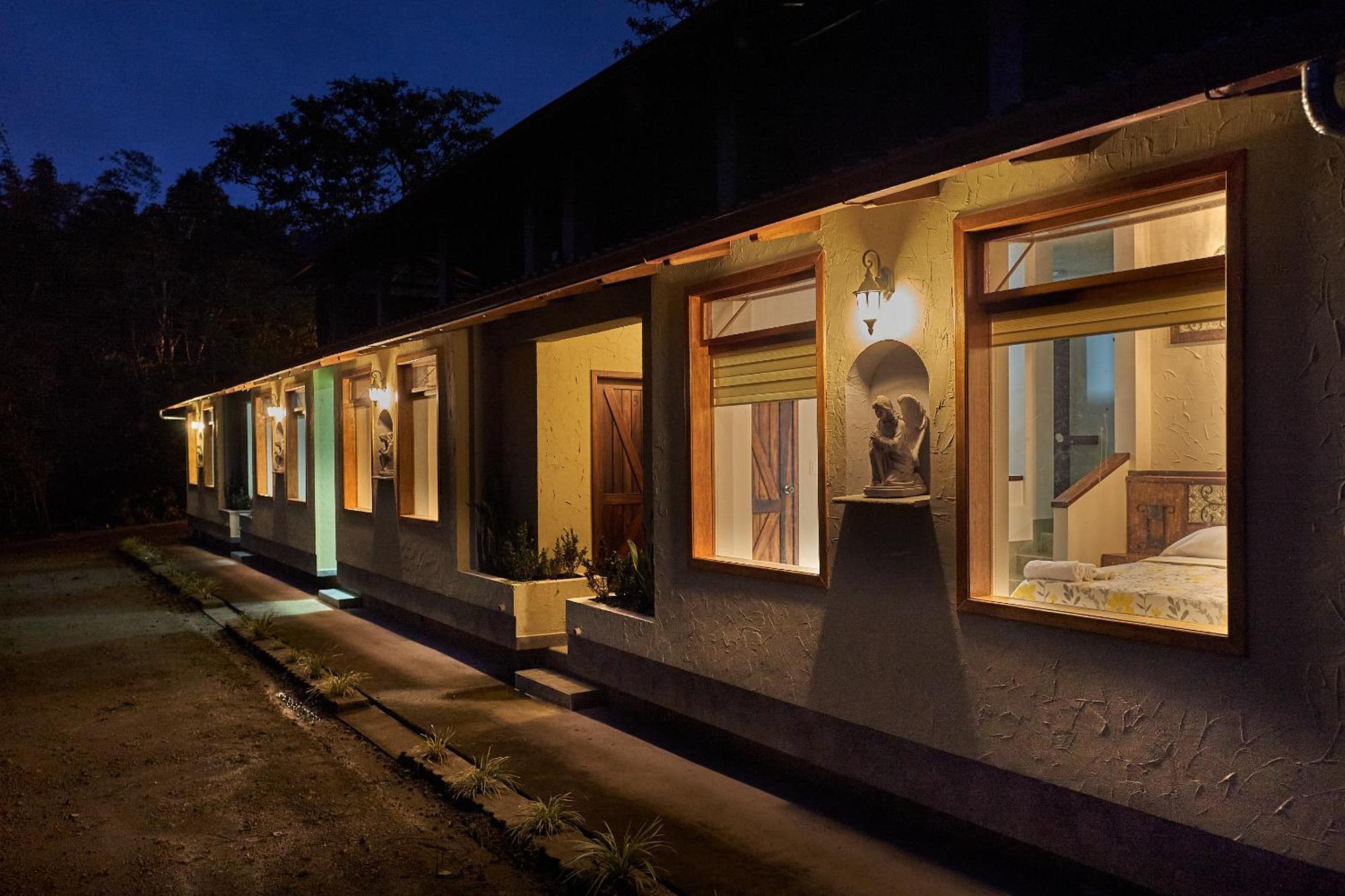 Mindo Monasterium Hotel ภายนอก รูปภาพ