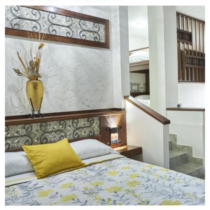 Mindo Monasterium Hotel ภายนอก รูปภาพ